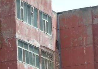 外墙涂料泛碱褪色的原因及解决方法